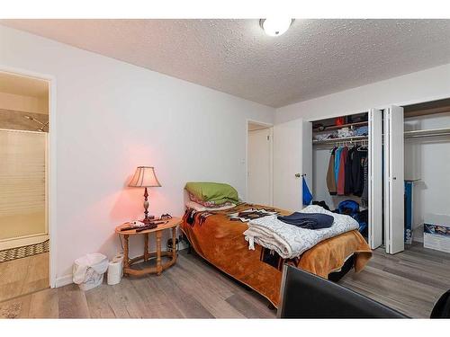 5310 26 Street Close, Lloydminster, AB - Indoor Photo Showing Bedroom