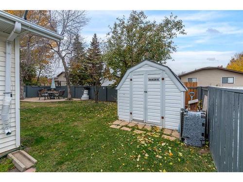 5310 26 Street Close, Lloydminster, AB - Outdoor