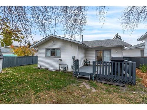 5310 26 Street Close, Lloydminster, AB - Outdoor