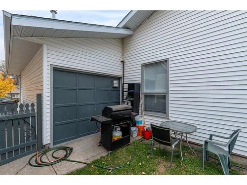 5310 26 Street Close, Lloydminster, AB - Outdoor With Exterior