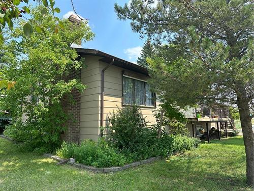 4803 47 Street, Hardisty, AB - Outdoor