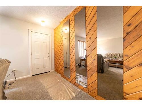 5715 51 Street, Lloydminster, AB - Indoor Photo Showing Other Room