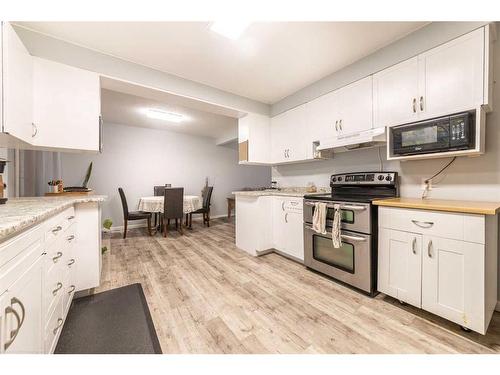 5715 51 Street, Lloydminster, AB - Indoor Photo Showing Kitchen