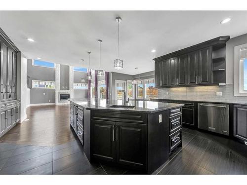 1807 59A Avenue, Lloydminster, AB - Indoor Photo Showing Kitchen With Upgraded Kitchen