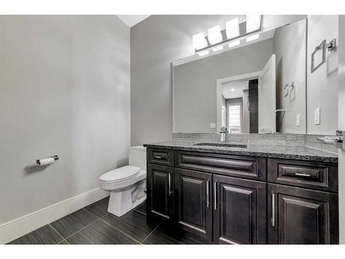 1807 59A Avenue, Lloydminster, AB - Indoor Photo Showing Bathroom