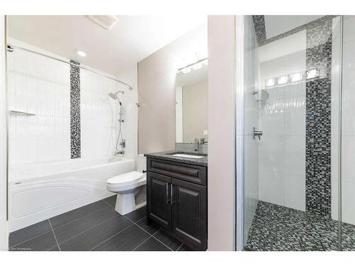 1807 59A Avenue, Lloydminster, AB - Indoor Photo Showing Bathroom