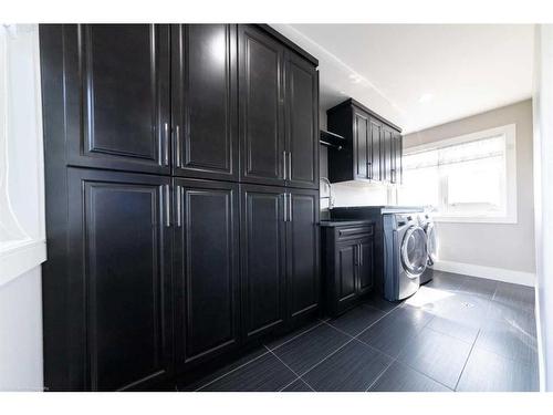 1807 59A Avenue, Lloydminster, AB - Indoor Photo Showing Laundry Room