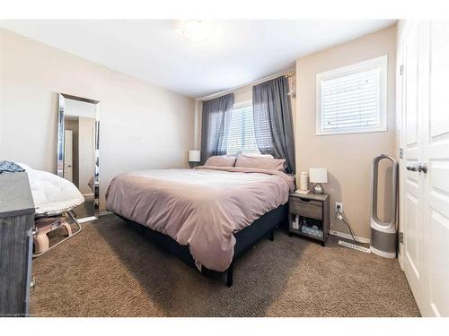 6-1521 47C Avenue, Lloydminster, SK - Indoor Photo Showing Bedroom