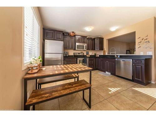 6-1521 47C Avenue, Lloydminster, SK - Indoor Photo Showing Kitchen