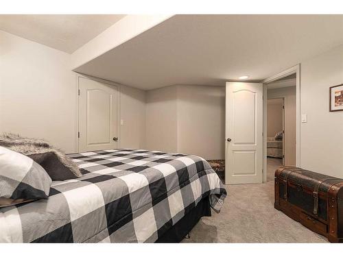 2406 58A Avenue Court, Lloydminster, AB - Indoor Photo Showing Bedroom