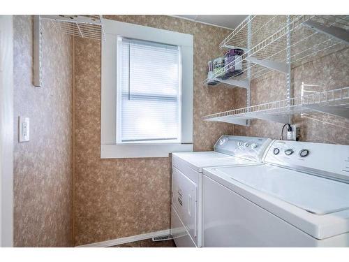 5123 50 Street, Lloydminster, AB - Indoor Photo Showing Laundry Room