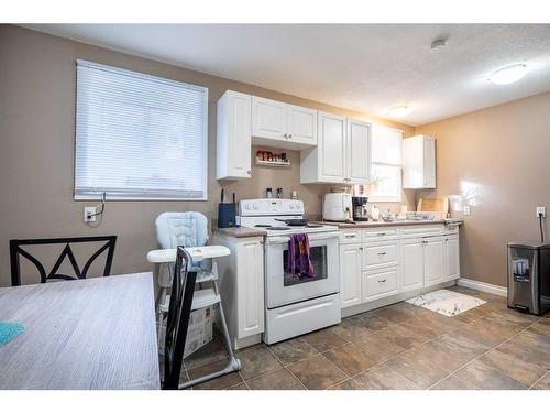 5123 50 Street, Lloydminster, AB - Indoor Photo Showing Kitchen