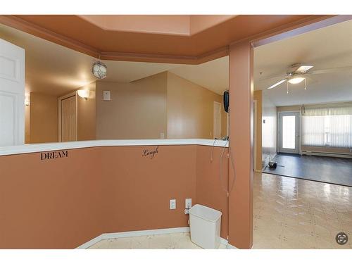 106-51116 49 Avenue, Lloydminster, AB - Indoor Photo Showing Other Room