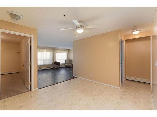 106-51116 49 Avenue, Lloydminster, AB - Indoor Photo Showing Other Room