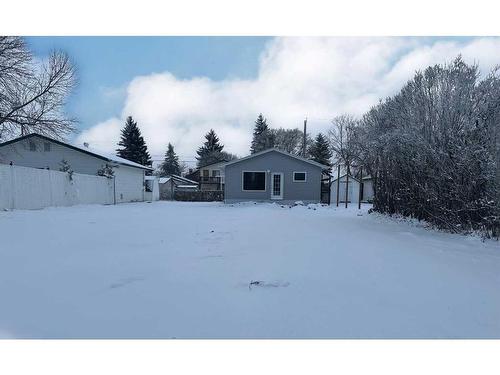 733 9 Avenue, Wainwright, AB 