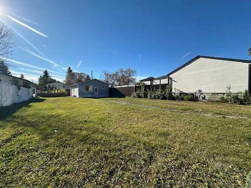 733 9 Avenue, Wainwright, AB 