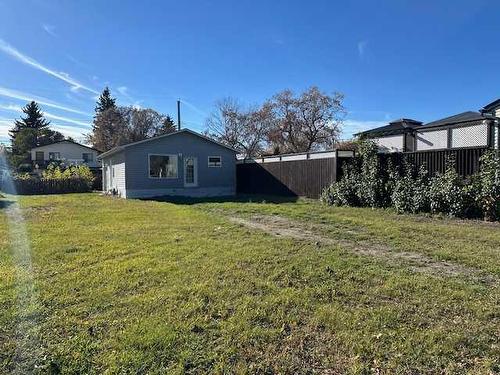 733 9 Avenue, Wainwright, AB 