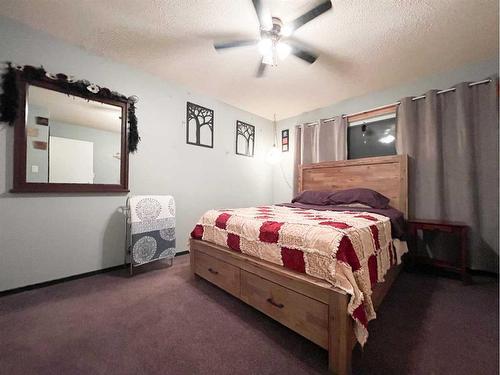 5123 55 Avenue, Edgerton, AB - Indoor Photo Showing Bedroom