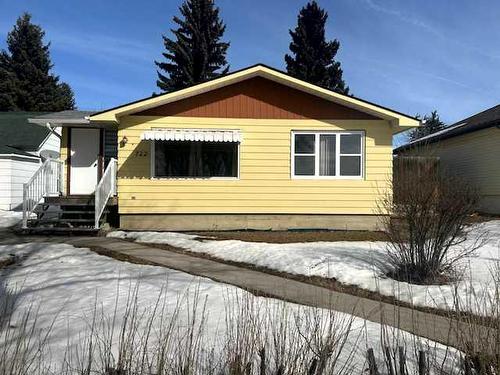 722 5 Avenue, Wainwright, AB - Outdoor