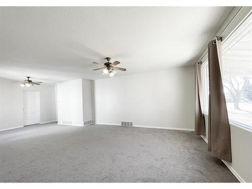 722 5 Avenue, Wainwright, AB - Indoor Photo Showing Other Room