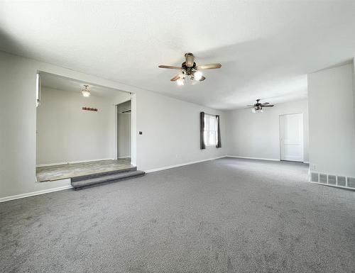 722 5 Avenue, Wainwright, AB - Indoor Photo Showing Other Room