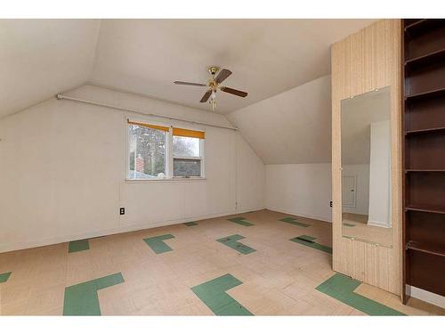 5606 50 Street, Lloydminster, AB - Indoor Photo Showing Other Room