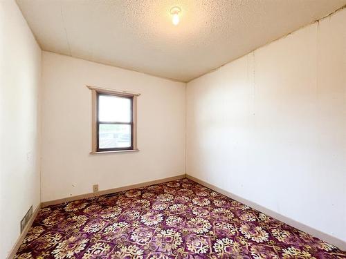 1037 8 Avenue, Wainwright, AB - Indoor Photo Showing Other Room