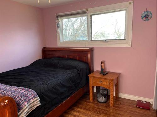 19 3 Avenue West, Marshall, SK - Indoor Photo Showing Bedroom