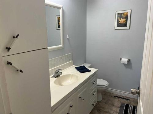 19 3 Avenue West, Marshall, SK - Indoor Photo Showing Bathroom