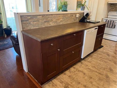 19 3 Avenue West, Marshall, SK - Indoor Photo Showing Kitchen