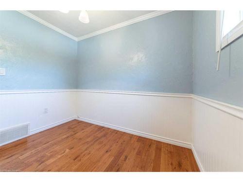 211 2 Avenue North, Marwayne, AB - Indoor Photo Showing Other Room