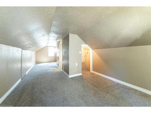 211 2 Avenue North, Marwayne, AB - Indoor Photo Showing Other Room