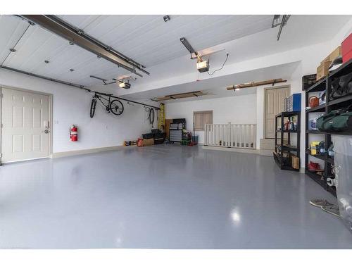 1620 53A Avenue Close, Lloydminster, AB - Indoor Photo Showing Garage