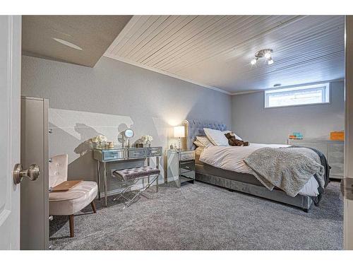 2015 63 Avenue, Lloydminster, AB - Indoor Photo Showing Bathroom