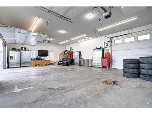 2015 63 Avenue, Lloydminster, AB - Indoor Photo Showing Garage