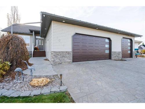 2015 63 Avenue, Lloydminster, AB - Outdoor