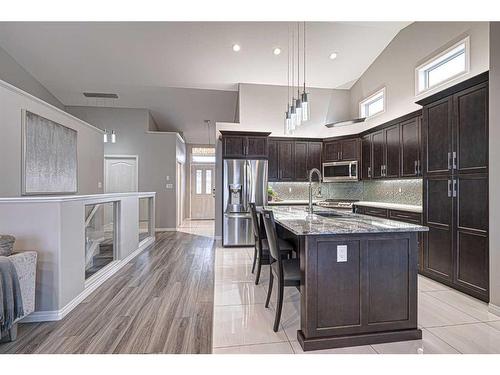 2015 63 Avenue, Lloydminster, AB - Indoor Photo Showing Kitchen With Upgraded Kitchen