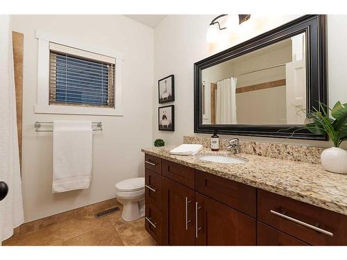 1605 53A Avenue Close, Lloydminster, AB - Indoor Photo Showing Bathroom