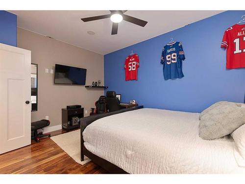 1605 53A Avenue Close, Lloydminster, AB - Indoor Photo Showing Bedroom