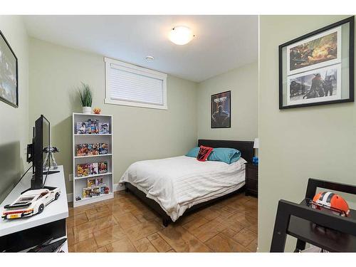 1605 53A Avenue Close, Lloydminster, AB - Indoor Photo Showing Bedroom