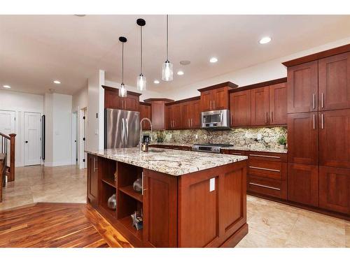 1605 53A Avenue Close, Lloydminster, AB - Indoor Photo Showing Kitchen With Upgraded Kitchen