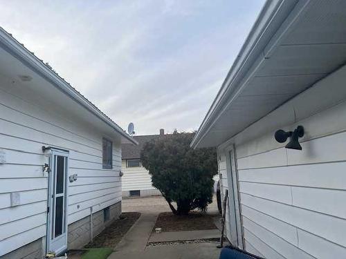 5132 51 Avenue, Irma, AB - Outdoor With Exterior