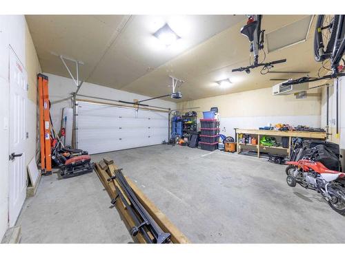 5304 51 Street, Blackfoot, AB - Indoor Photo Showing Garage