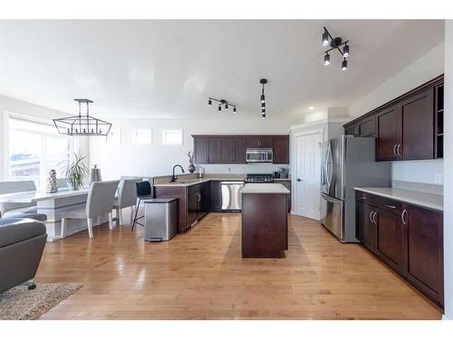 5304 51 Street, Blackfoot, AB - Indoor Photo Showing Kitchen With Stainless Steel Kitchen