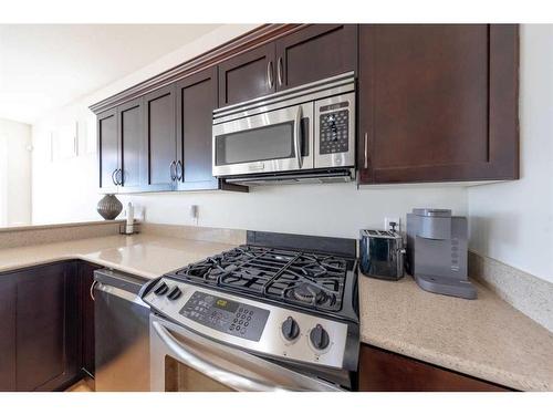 5304 51 Street, Blackfoot, AB - Indoor Photo Showing Kitchen