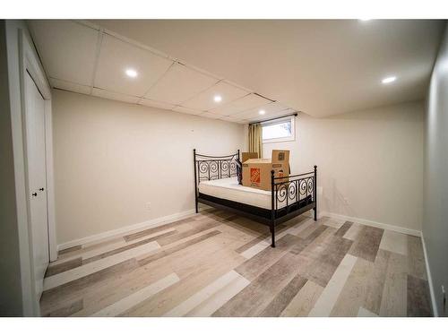 4604 49 Avenue, Czar, AB - Indoor