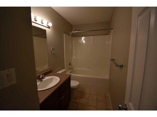 24-4729 18 Street, Lloydminster, SK - Indoor Photo Showing Bathroom