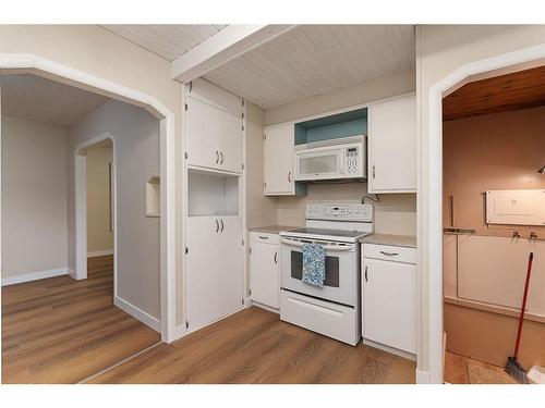 4629 45 Street, Lloydminster, SK - Indoor Photo Showing Kitchen