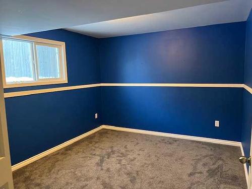 7307 40 Street, Lloydminster, AB - Indoor Photo Showing Other Room