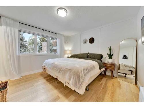 3912 53 Avenue, Lloydminster, AB - Indoor Photo Showing Bedroom